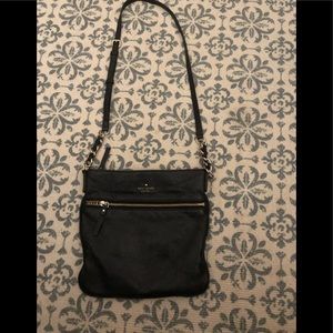 Kate Spade black crossbody (G 223)